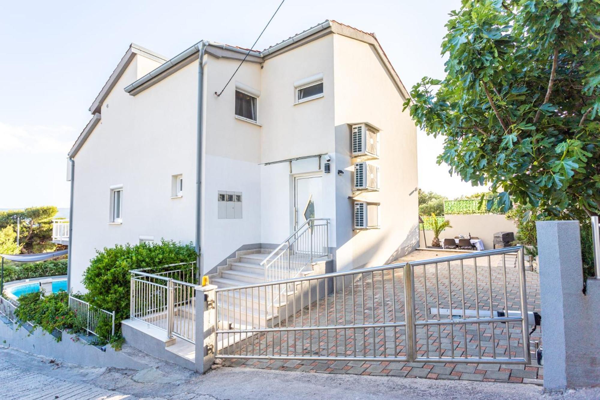 Magnificent Villa With Pool, Hot Tub, Sea View, Sauna ميميتسا المظهر الخارجي الصورة