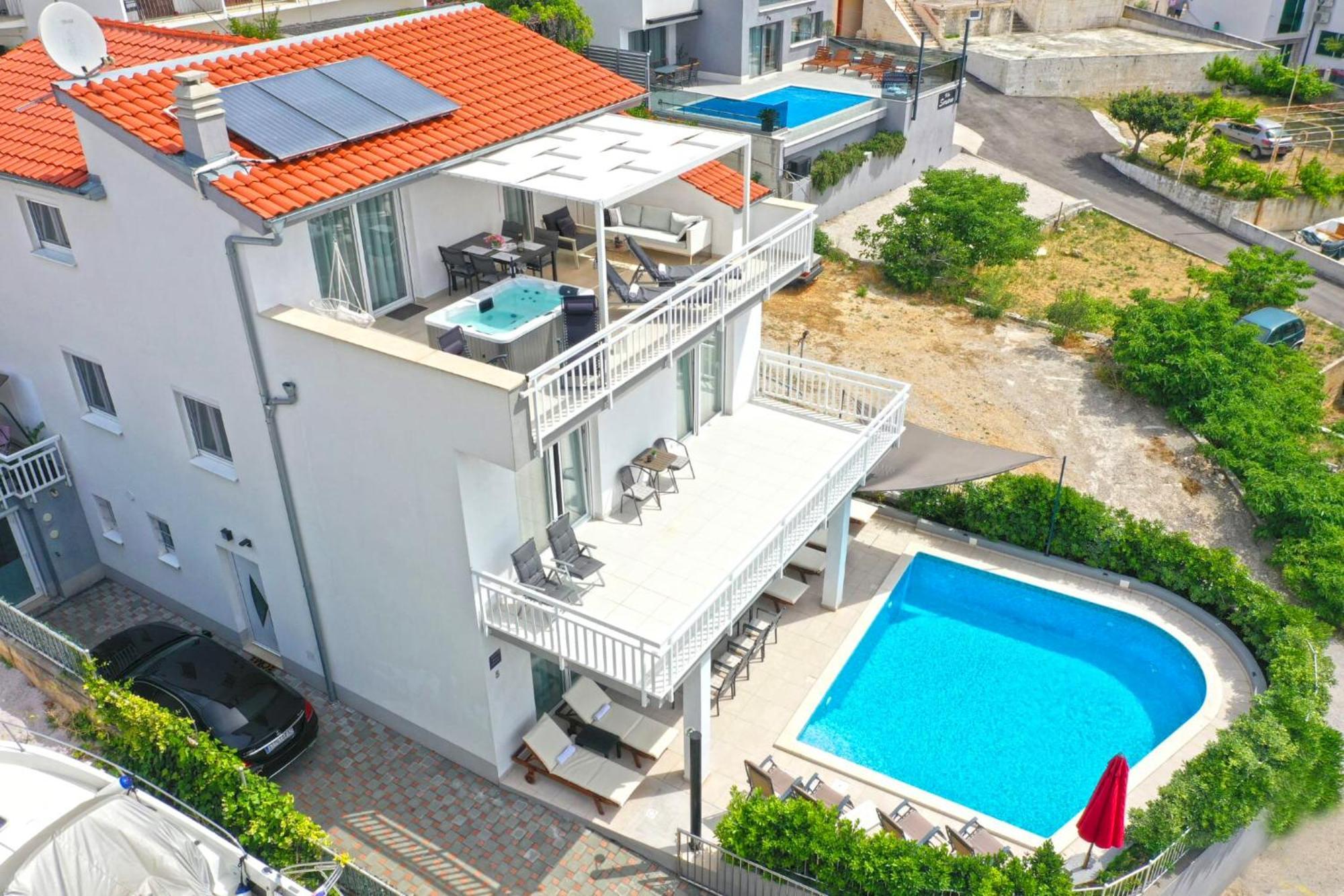 Magnificent Villa With Pool, Hot Tub, Sea View, Sauna ميميتسا المظهر الخارجي الصورة